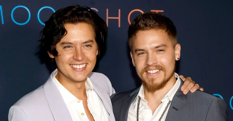 (l-r) Cole och Dylan Sprouse 2022