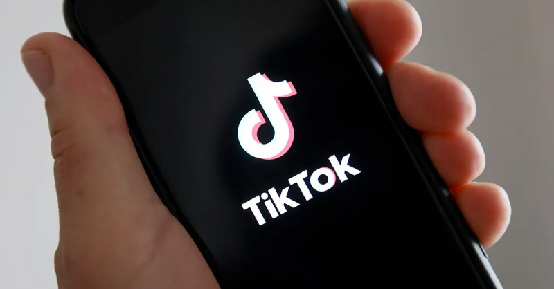 TikTok está dando ao esmalte branco um significado NSFW e nem todos concordam