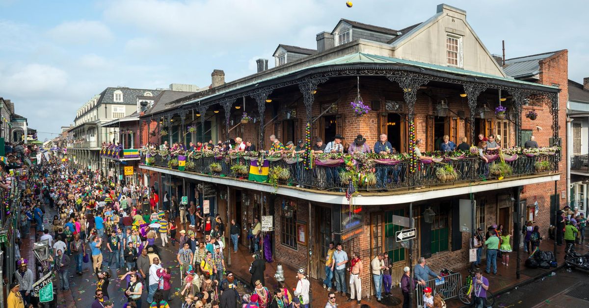 Oslavy Mardi Gras zrušené v New Orleans, takže miestni vyzdobia svoje domovy