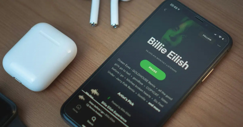 Lakkaako Spotify yhden kappaleen soittamisen jälkeen? Näin voit korjata ongelman itse