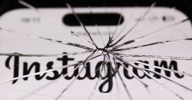 Instagram-logo på sprukket telefonskjerm