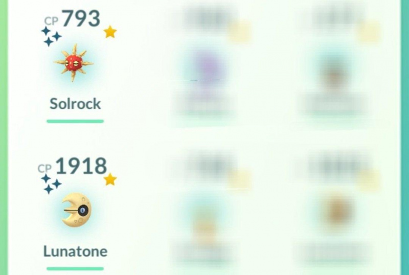 Shiny Solrock a Shiny Lunatone