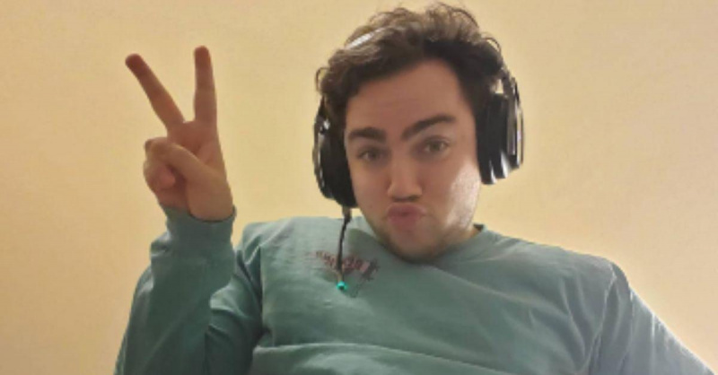 „Twitch Streamer“ Mizkifas turi finansinį išsilavinimą, bet uždirbo iš žaidimų