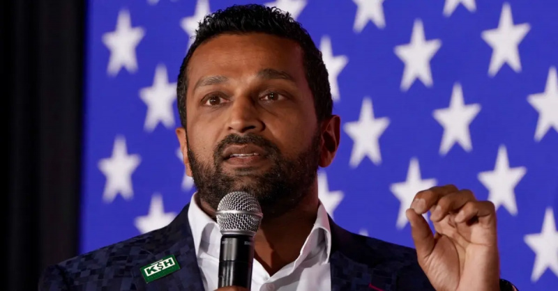 Kash Patel è molto vicino ai suoi genitori immigrati indiani, che sono orgogliosi di essere americani