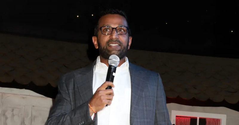 Kash Patel parla a un evento nel 2022.