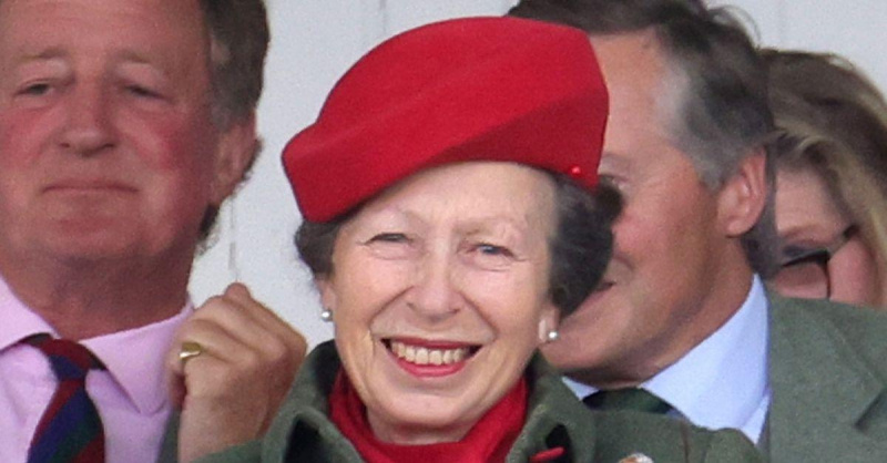 La hija de la reina Isabel II, la princesa Ana, vive una vida privada: ¿está casada?