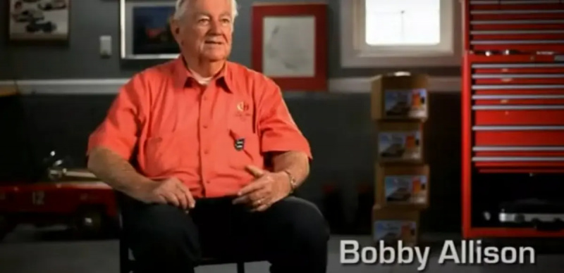 Intervista a Bobby Allison durante l'introduzione alla HOF