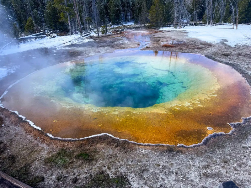 Nu, explozia Yellowstone nu a fost un vulcan, dar parcul este un supervulcan