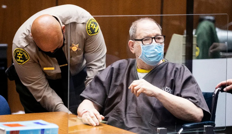 Harvey Weinstein sluša na sudu tijekom predsudskog saslušanja za Weinsteina, koji je izručen iz New Yorka u Los Angeles kako bi se suočio s optužbama povezanim sa seksom u Centru za kazneno pravo Clara Shortridge Foltz 29. srpnja 2021. u Los Angelesu, Kalifornija