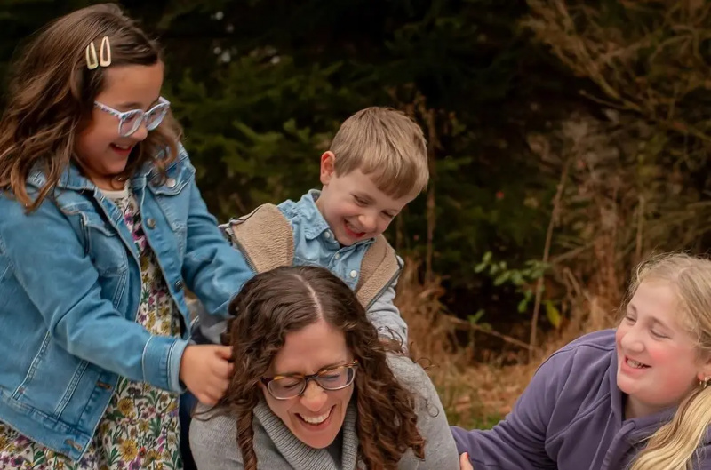 Amy Palanjian partage chaque « première » avec ses enfants après le divorce