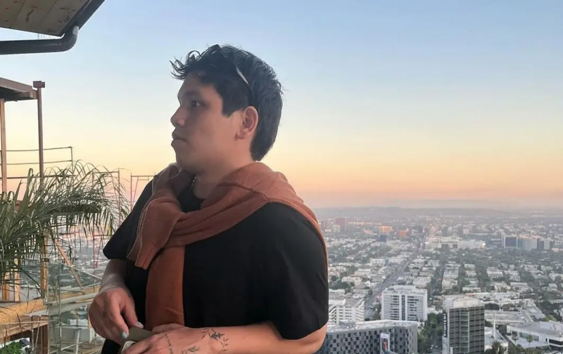 Clinton Kane ar fi mințit în legătură cu dispariția familiei sale în promoția pentru album