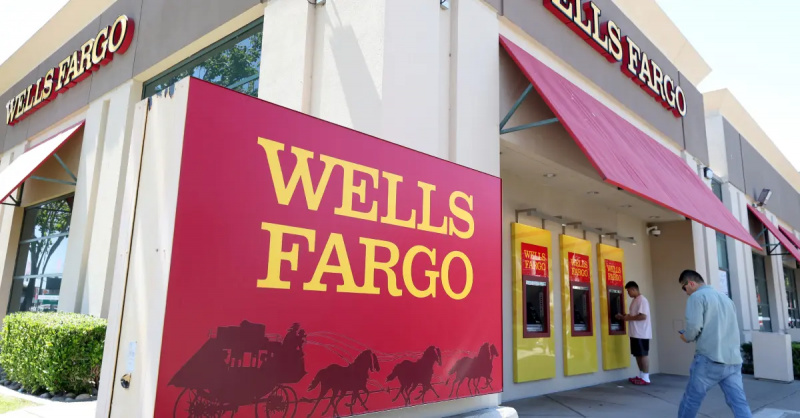 '은행 계좌 모니터링' — 한 여성이 자신의 Wells Fargo 저축 계좌가 흔적도 없이 사라졌다고 주장합니다