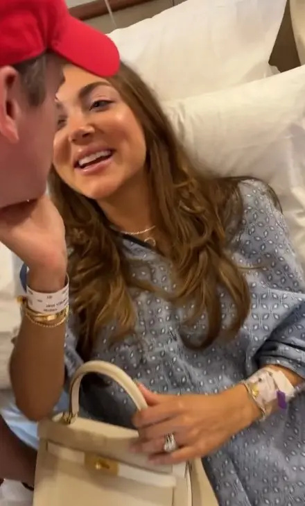 TikTok Star Pookie 'Push Present' bija grezns 30 000 USD pārsteigums no vīra Džeta Puketa