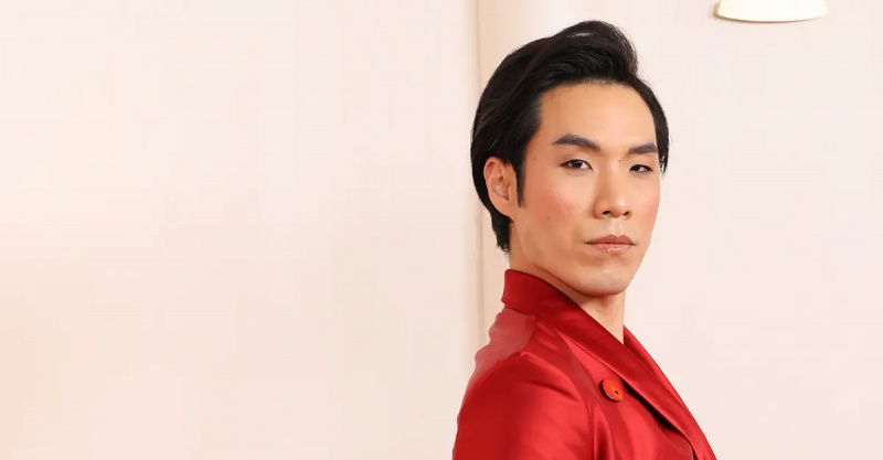 Eugene Lee Yang asiste a la 96a edición anual de los Premios de la Academia el 10 de marzo de 2024