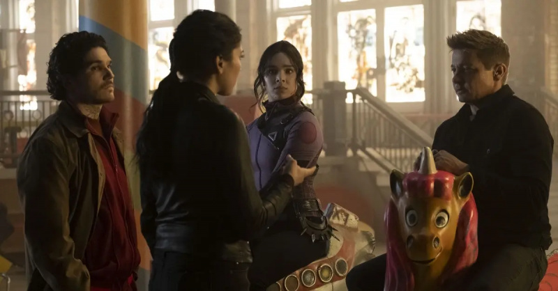 Kate Bishop i Clinton Barton"Hawkeye" Marvel