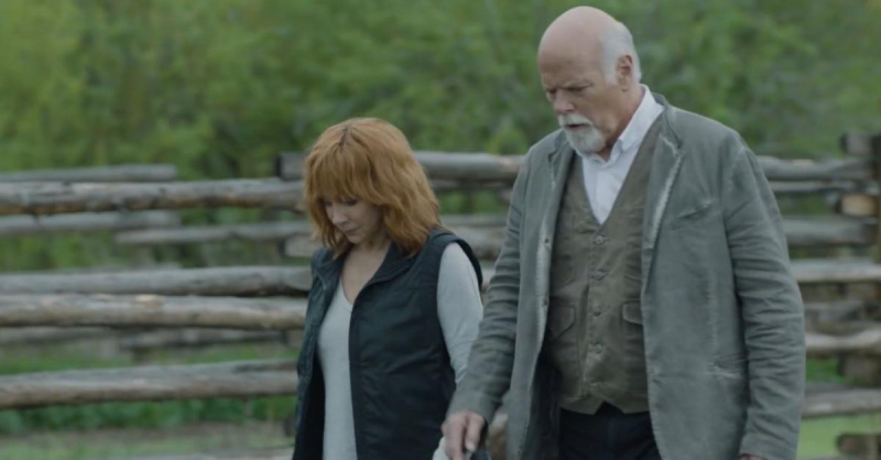 Reba McEntire ve Rex Linn'The Hammer.'
