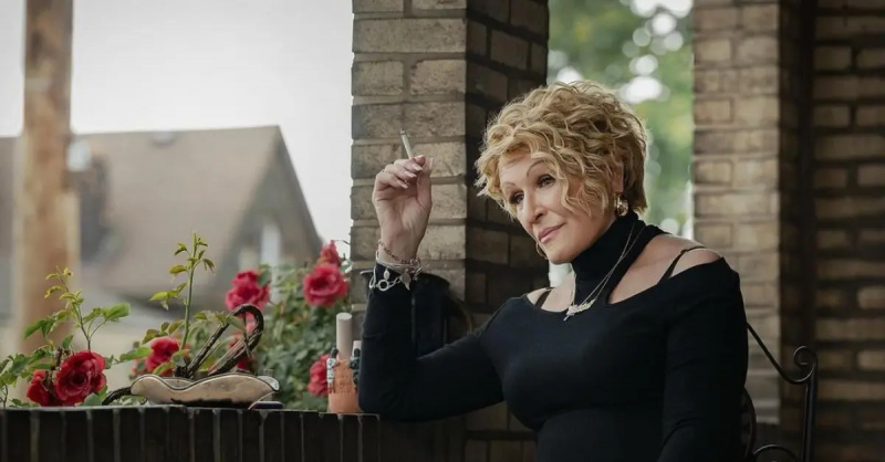 Sutradara 'The Deliverance' Lee Daniels Memposting Meme Glenn Close Di Tengah Reaksi Casting