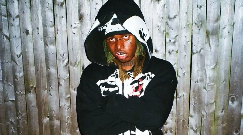 O rapper Zillakami foi acusado de dormir com fãs menores de idade