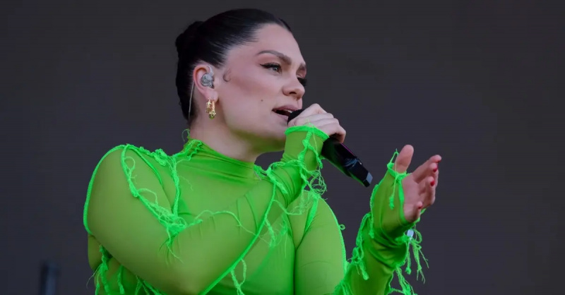 Jessie J Performing onstage.