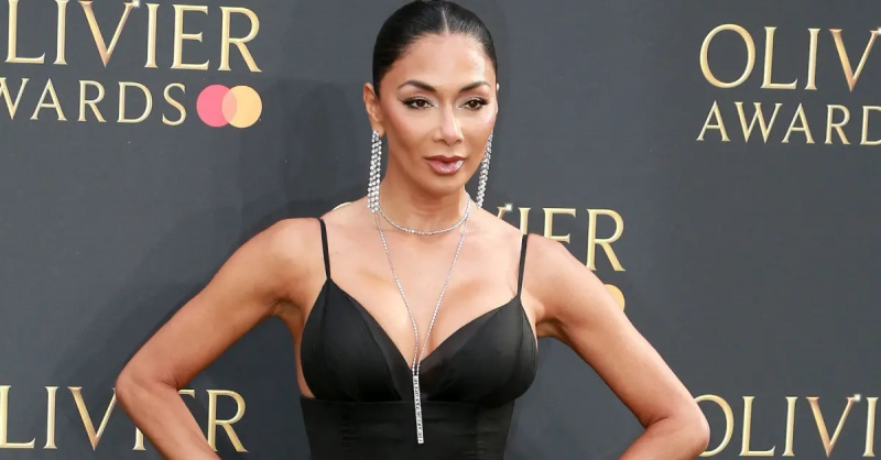 Nicole Scherzinger comentou uma postagem pró-Trump e mais tarde pediu desculpas por isso