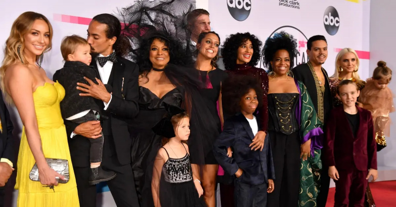 Diana Ross e seus filhos e netos no American Music Awards em 2017.