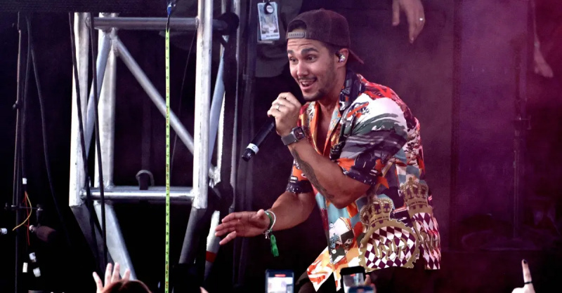 Carlos PenaVega von Big Time Rush tritt während der Daytime Stage beim iHeartRadio Music Festival 2022 auf der Bühne auf