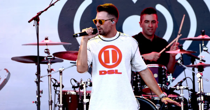 James Maslow von Big Time Rush tritt während der Daytime Stage beim iHeartRadio Music Festival 2022 auf der Bühne auf