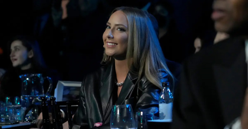 Eminem tiltaler sin død i emosjonell sang dedikert til datteren Hailie