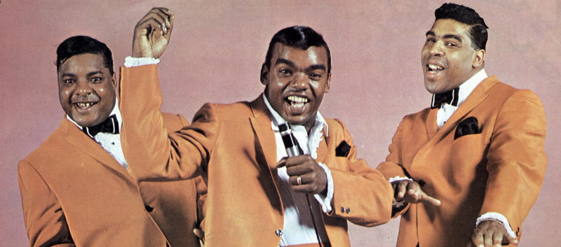 האחים איסלי - או'Kelly Isley, Ronald Isley, and Rudolph Isley