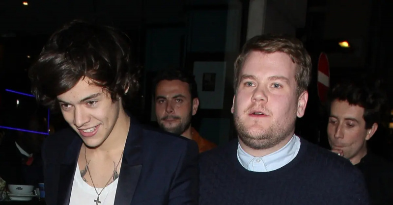   James Corden dan Harry Styles di restoran La Bodega Negra pada 31 Januari 2013 di London, Inggris.