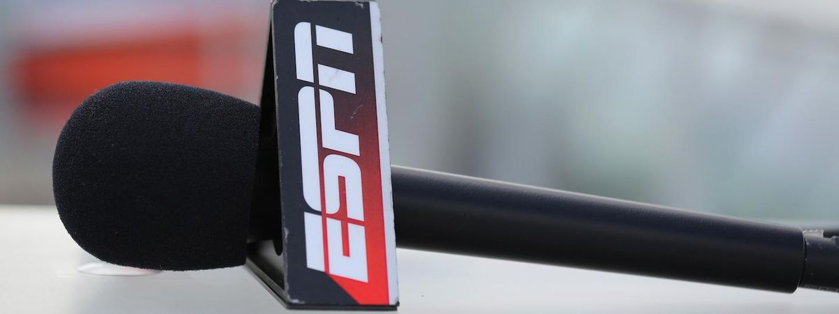 Morning MediaWire: ESPN скорочує публічного редактора; національний тижневик альт-тижня над реп-клаптем
