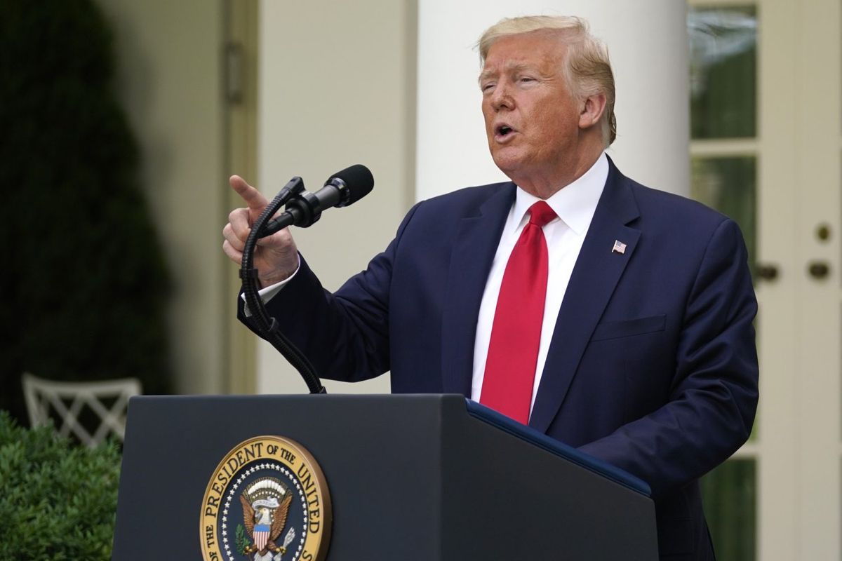 Præsident Trump bliver endelig tjekket af Twitter - men ikke for de tweets, du måske tror