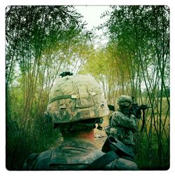 Дэймон Винтер марапатқа ие болған Hipstamatic фотосуреттерінің астарында процесті, философияны түсіндіреді