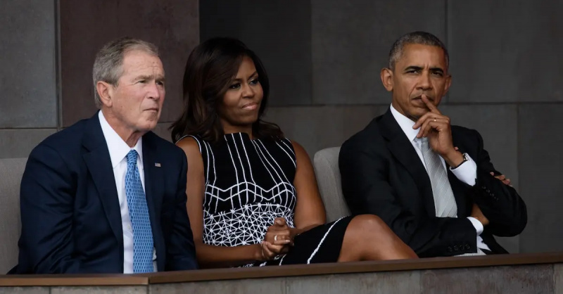 George W. Bush, Michelle et Barack Obama lors de l'ouverture du Musée national de l'histoire et de la culture afro-américaines, Washington DC, le 24 septembre 2016