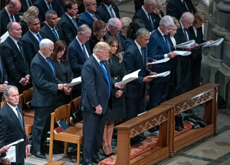 Tổng thống George W Bush, Donald Trump, Barack Obama, Bill Clinton, Joe Biden, Phó Tổng thống Mike Pence, Melania Trump, Hillary Clinton, Jill Biden