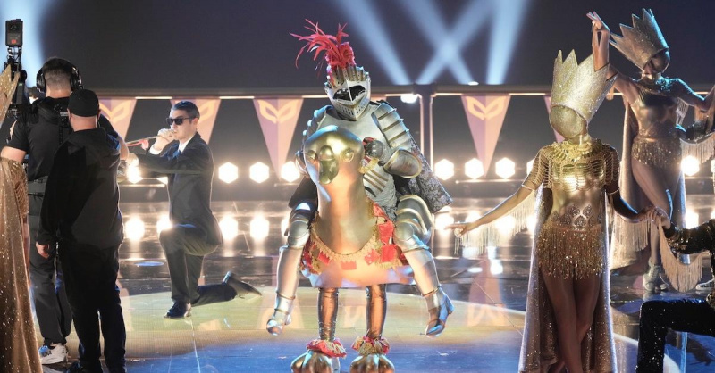 Quem está sob o capacete do cavaleiro em 'The Masked Singer?' (SPOILER)