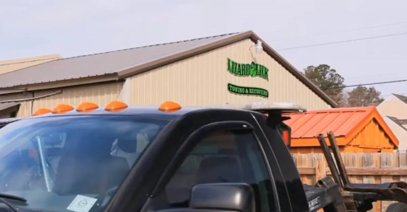 Gumagana pa rin ang Lizard Lick Towing, Sa kabila ng Trahedya ng Pamilya