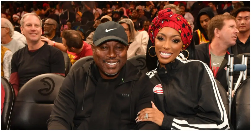 Der Ex von Porsha Williams, Simon Guobadia, sagt, sie habe einem möglichen neuen Freund eine SMS geschrieben
