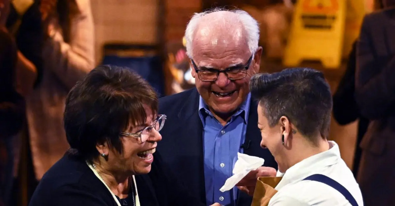 Tucker Ricchio séf családjával együtt ünnepli a győzelmet'Next Level Chef'