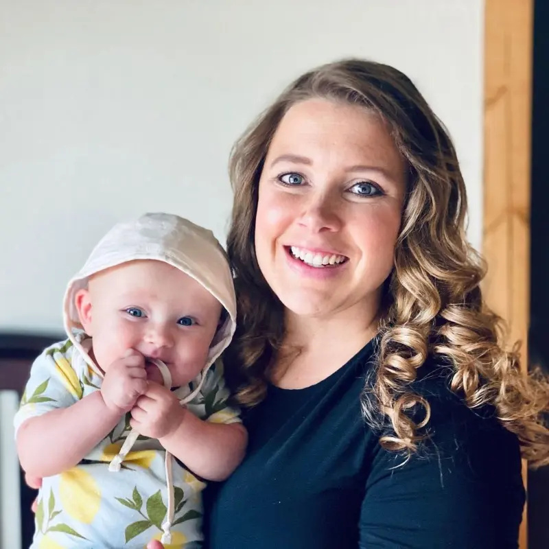 Anna Duggar con uno dei suoi figli