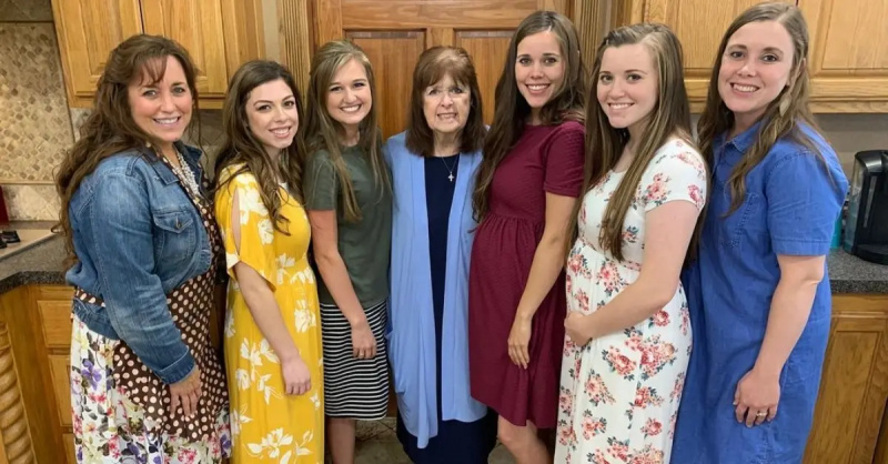 Anna Duggar con i suoi suoceri Duggar