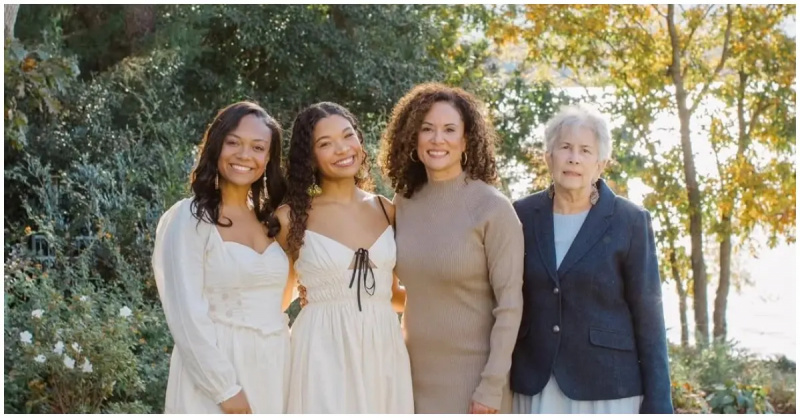 (l-r): Journey Rucker, Lake Rucker, Geri Hopkins un Lake's grandmother