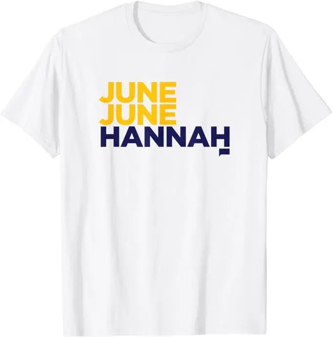 Una camisa blanca con letras amarillas y azules que dicen"June June Hannah"