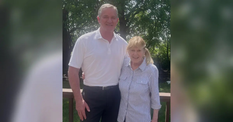 Чок Чапл тимчасово покидає 'Золоту холостячку' після смерті мами (СПОЙЛЕРИ)