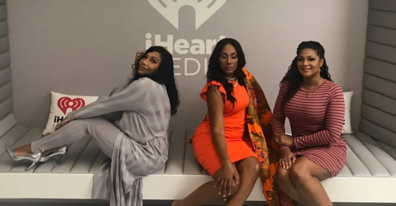 (l-r): Traci Braxton, Towanda Braxton a Trina Braxton na akci