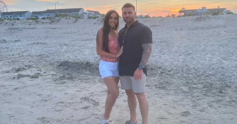 Sammi sa zaručnikom Justinom na plaži
