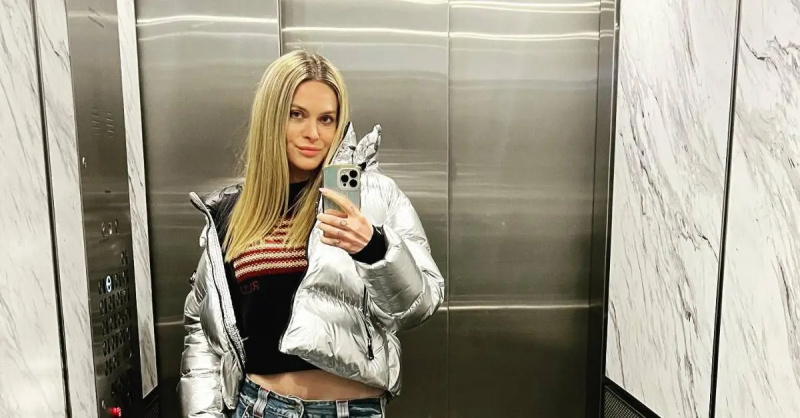 Michael Che ujawnił rachunki za SMS-y po tym, jak Leah McSweeney nazwała go „aroganckim”