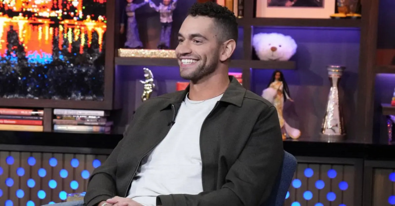Jesse Solomon satt och log vidare'WWHL'