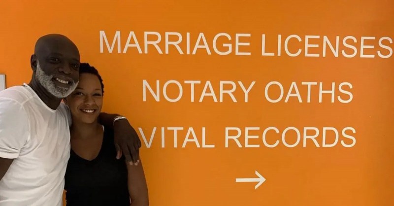 (l-r): Peter Thomas và Tonishia"Toni" Scott in 2019.