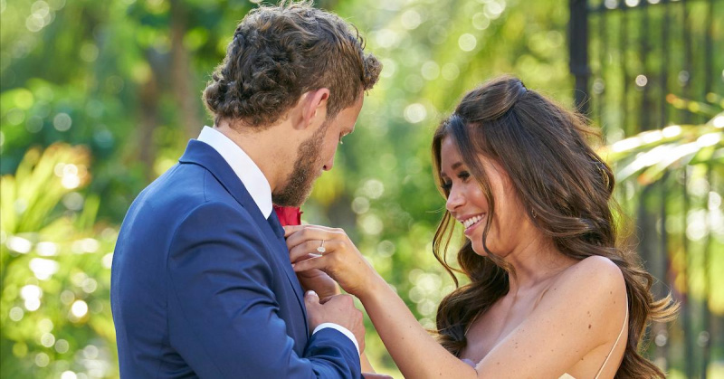Neil Lane Sparkler ของ Gabby Windey โดดเด่นจากแหวน 'Bachelorette' อื่น ๆ